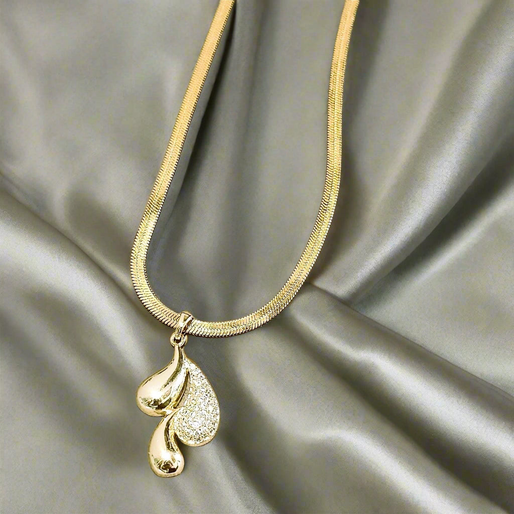 gold necklace