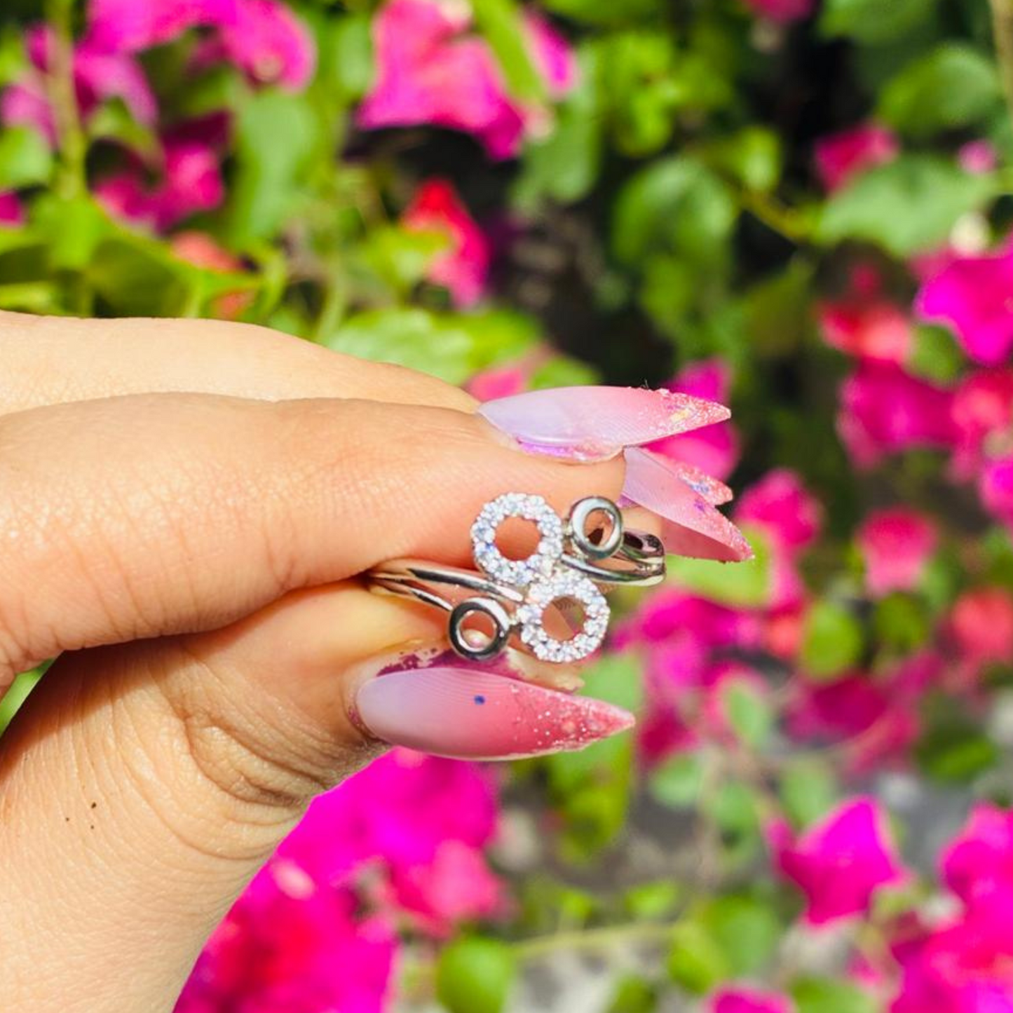 Fancy white Circle style Ring