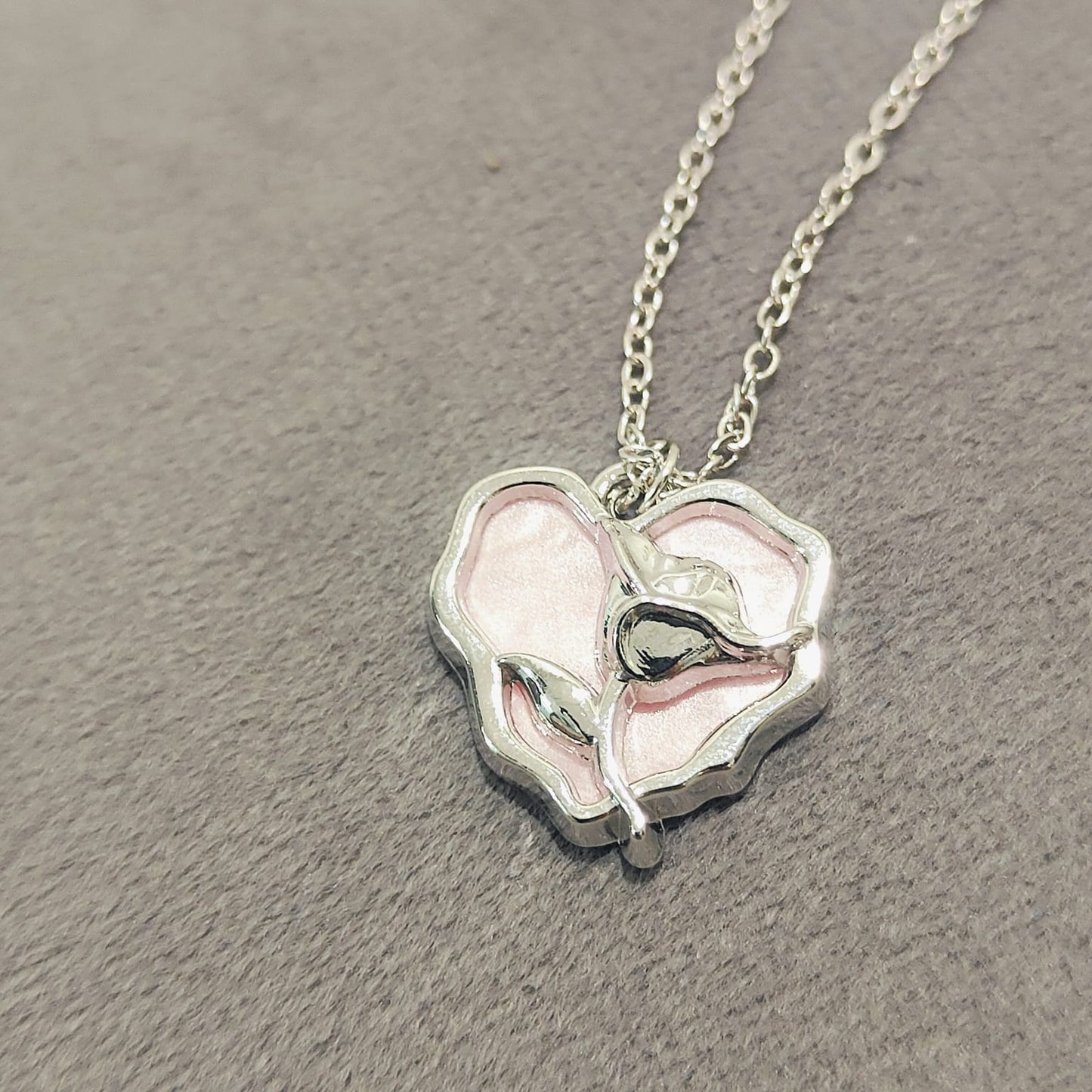 Heart Rose flowr Pendant