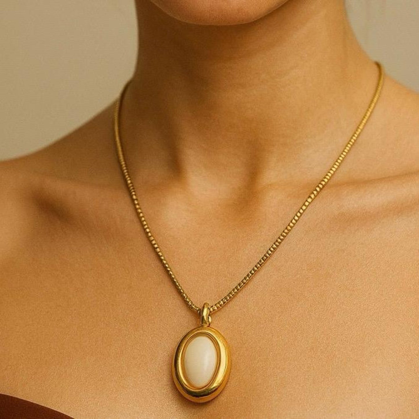 oval Shape Antitarnish Pendant