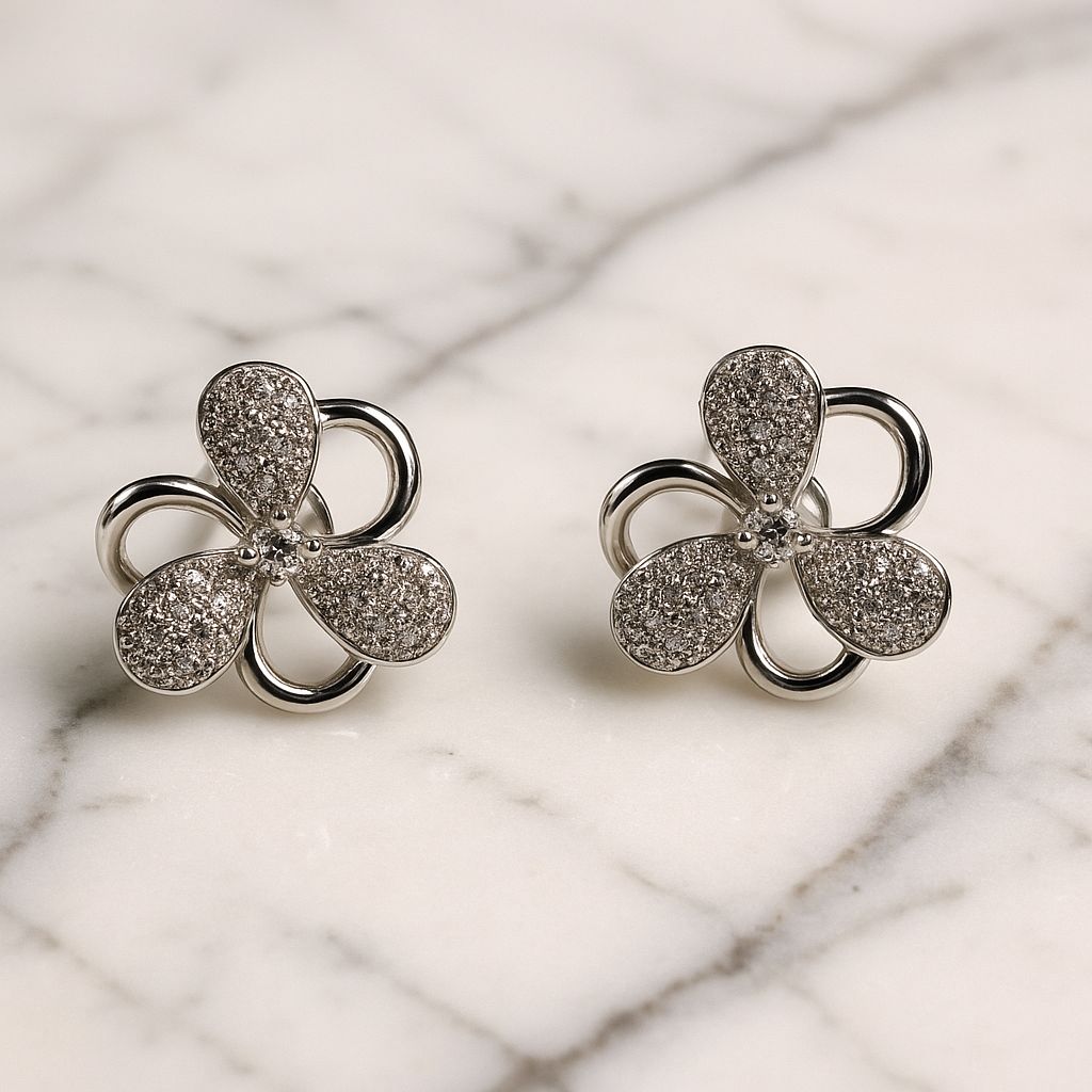 Silver Knotted Earring Stud