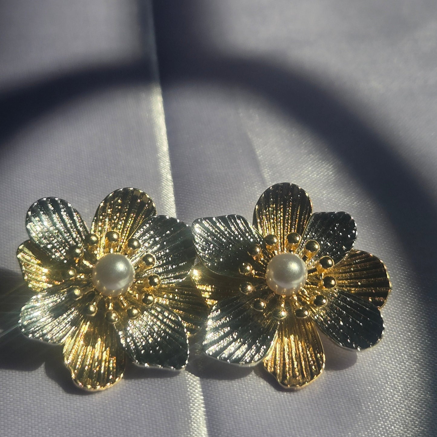 Gold plated Flower Earring
