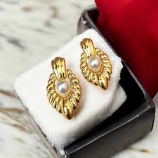 Antitarnesh Leaf Style Gold plated Earring
