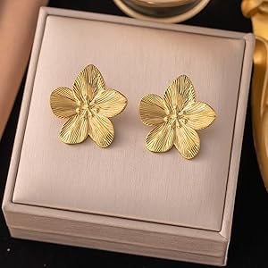 Asymmetri  Floral Antitarnesh Earring