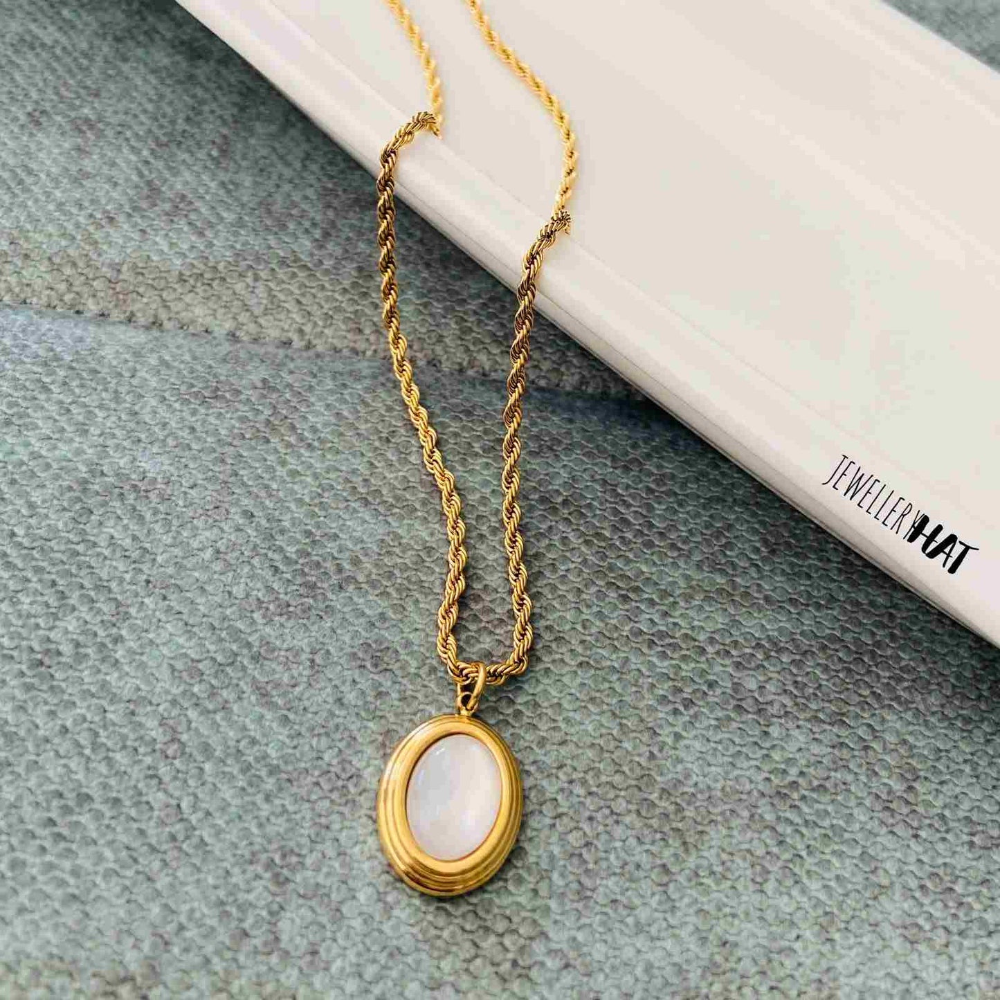 oval Shape Antitarnish Pendant