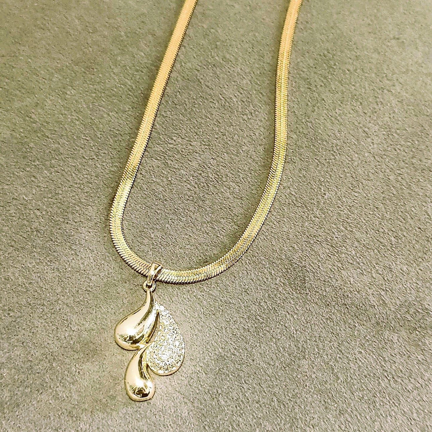 gold necklace