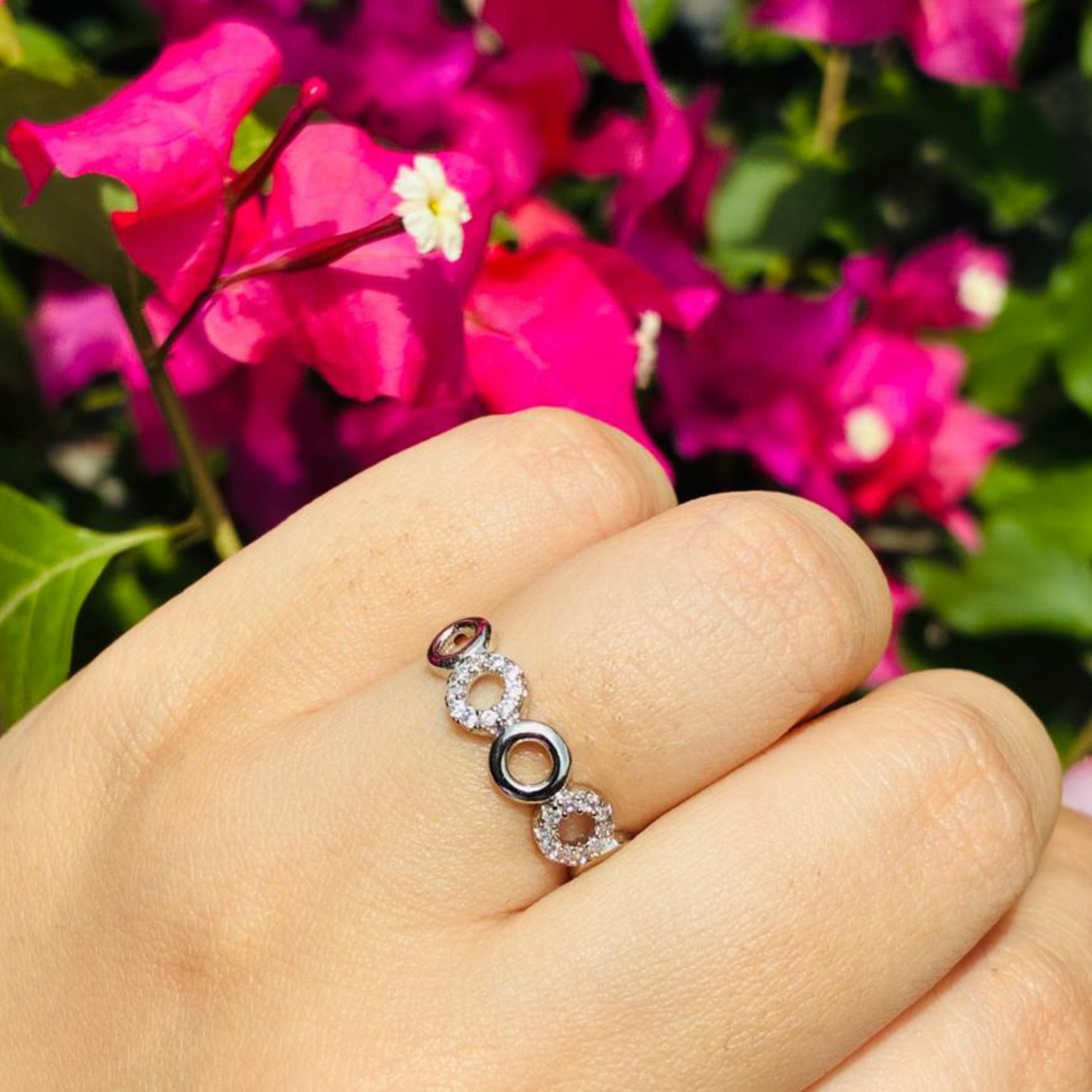 circle zicron Ring