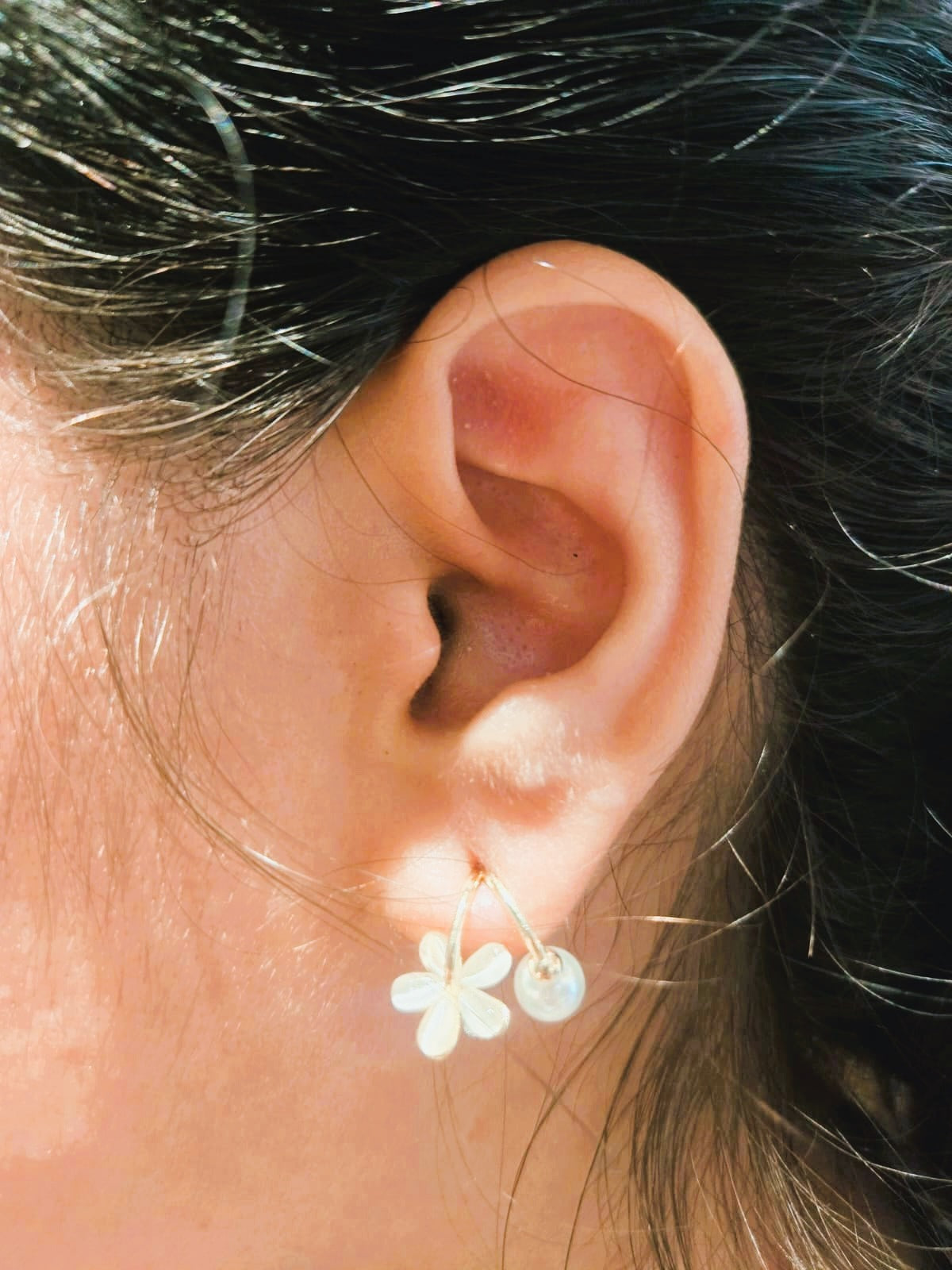 Flower Pearl Stud
