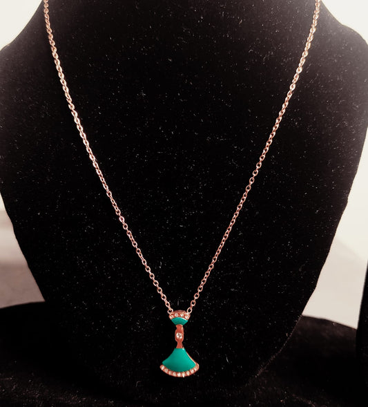 Oval green metal chain Pendant
